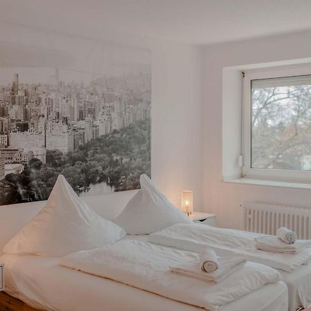 Apartment Mit Kueche, Arbeitsplatz Und Xxl Sofa ノイス エクステリア 写真